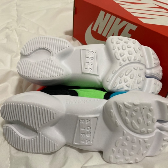 NWB Nike Aqua Rift - Picture 7 of 7